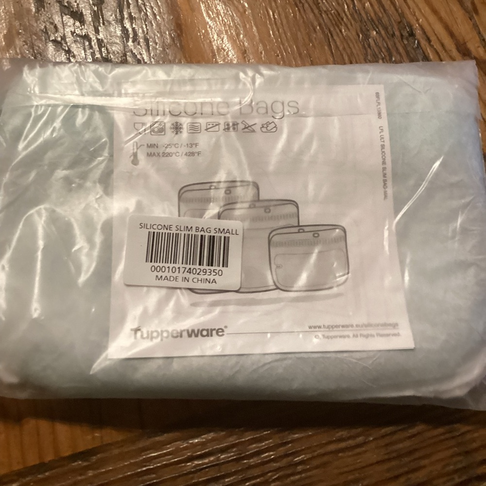 Tupperware Silicone Bag - small - Picture 2 of 10
